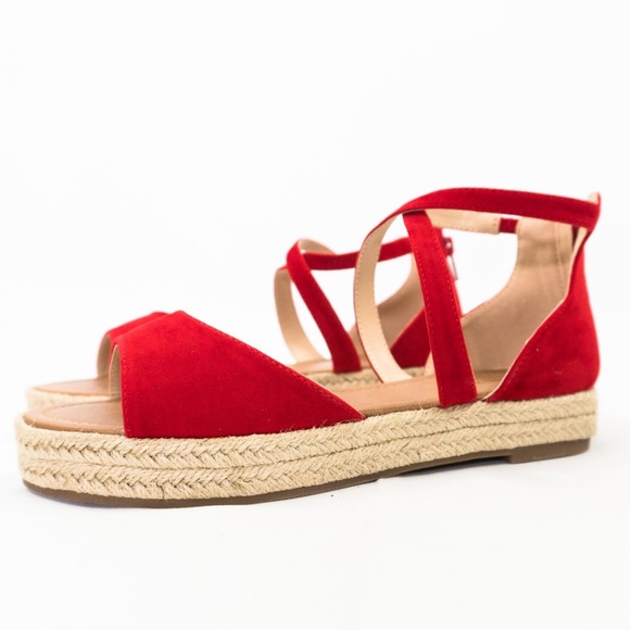 NWT Trendy Red Flatform wedge espadrilles - Picture 3 of 3